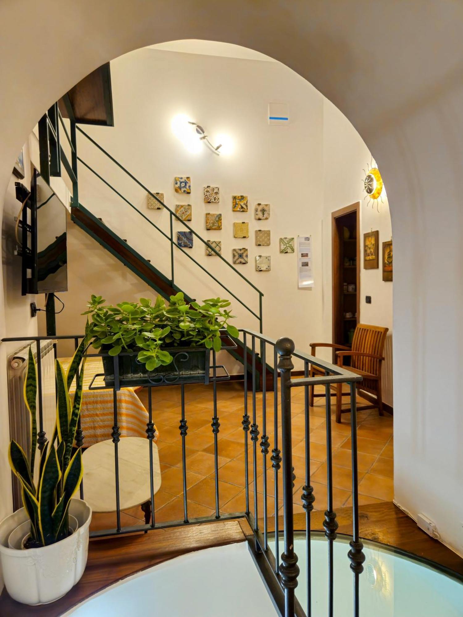Segreta Catalana Apartman Nápoly Kültér fotó